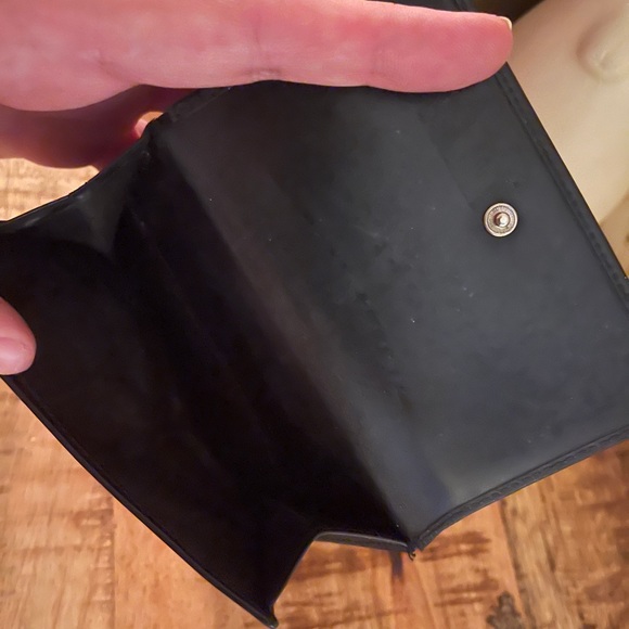 GUCCI Leather Compact Wallet Black - Picture 9 of 11